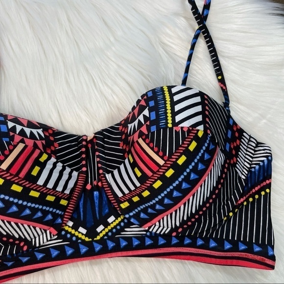 NWOT Bar III Multicolored Bikini Top Large - Picture 5 of 13